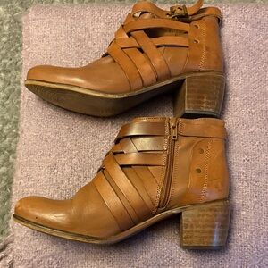 Women's light brown Leather Ankle Boots